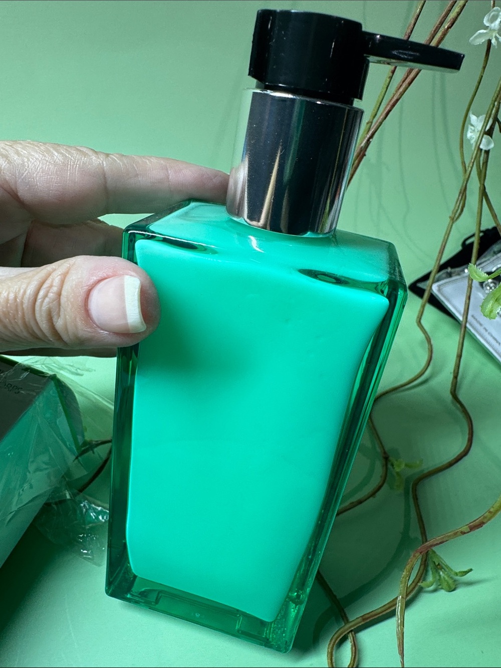 Hermes Un Jardin Sur Le Nil Moisturizing Body Lotion - Teal Green 6.5 oz - Picture 3 of 15